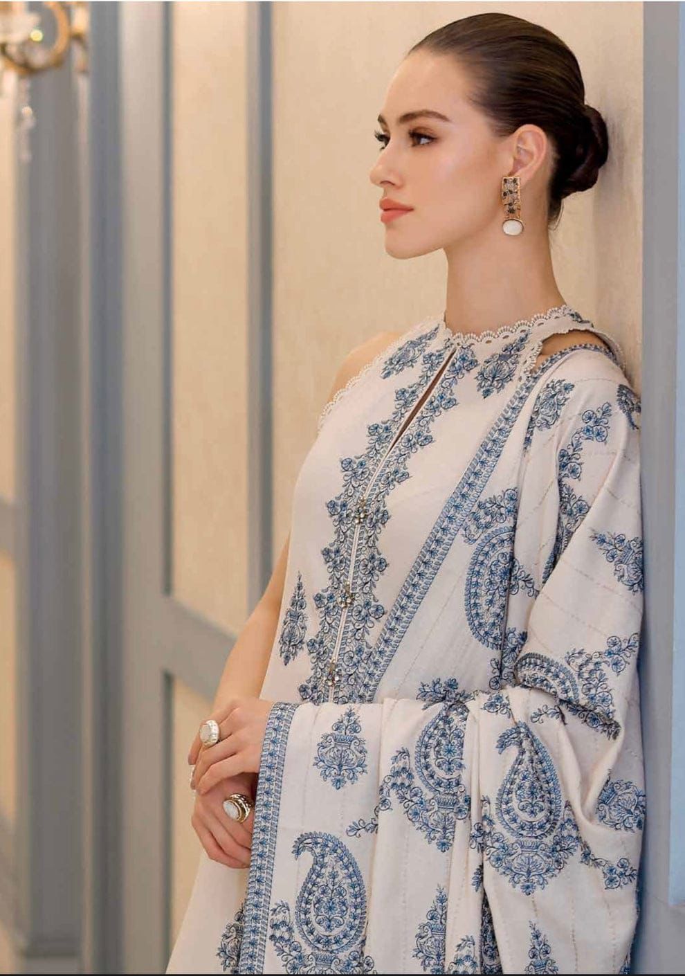 Bareeze- wedding Collection Havey Embroidery Winter Collection-SC-5171